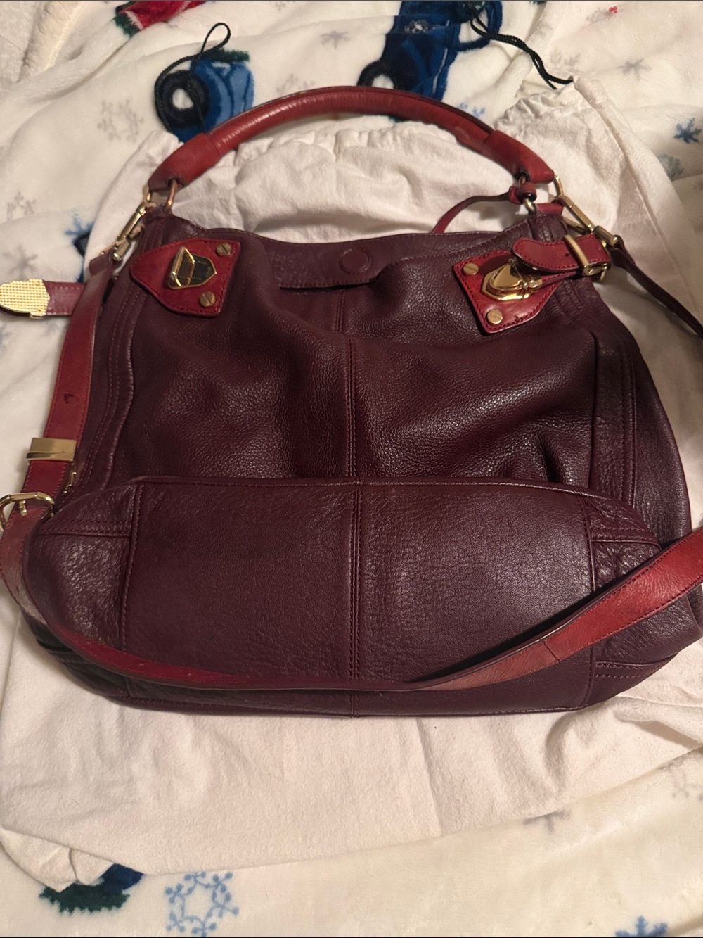 Leather Shoulder Bag in Burgundy Red - Women's Handbag - Kenneth Cole